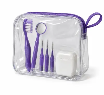 Hygiene kit (soap, toothbrush, wipes) (illustration)